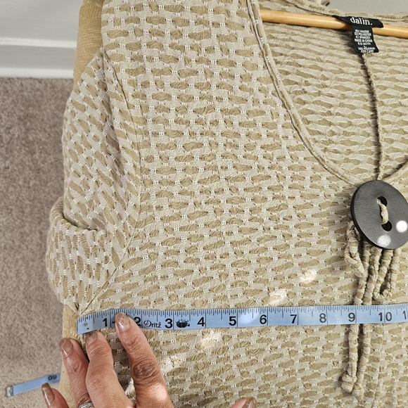 Dalin Women's Top Textured Boho Asymmetrical Hem Blouse - Picture 9 of 13